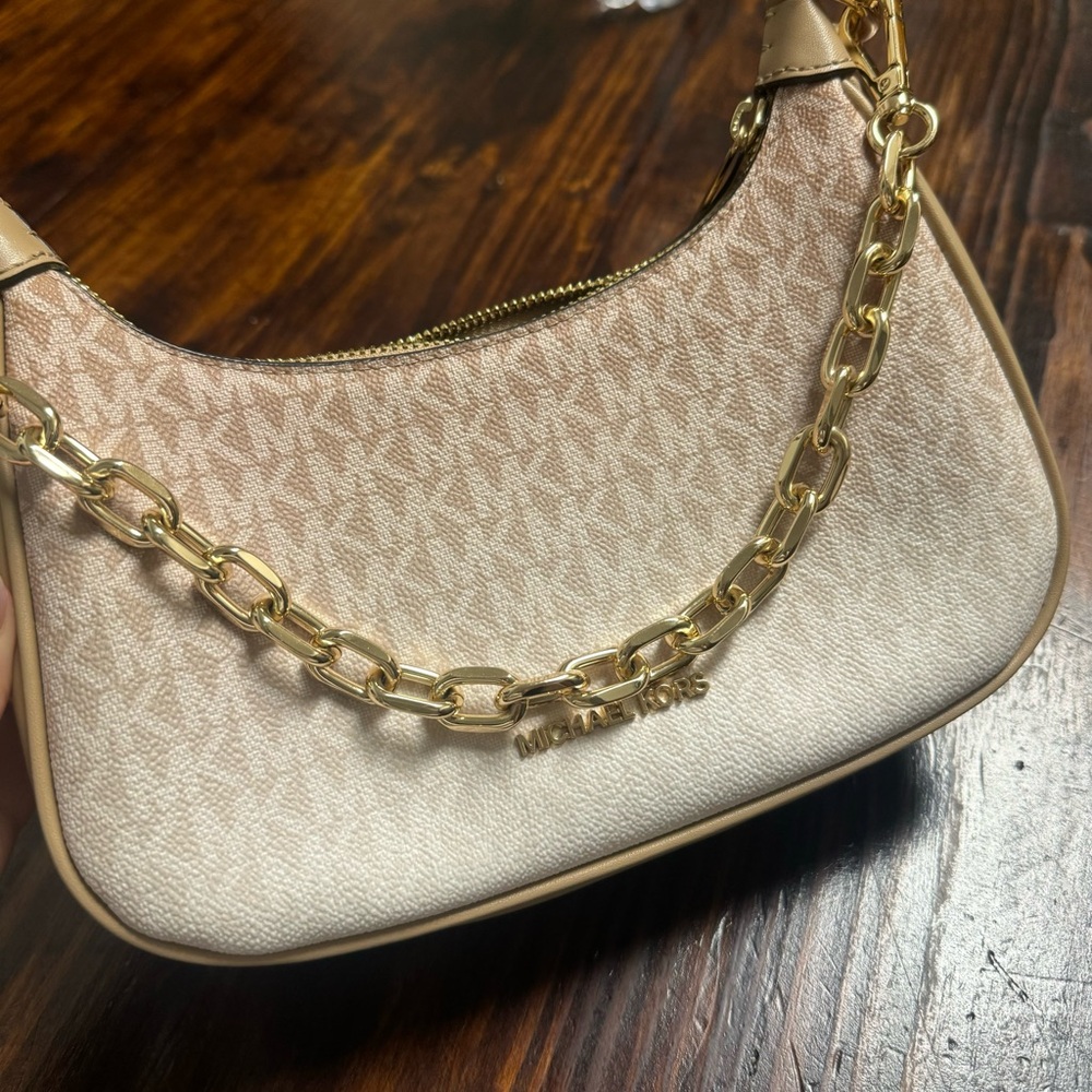 Michael Kors Camel Medium Cora Shoulder Bag - Picture 2 of 10